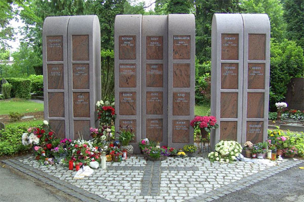 Urnen-Stelen Friedhof Odenkirchen